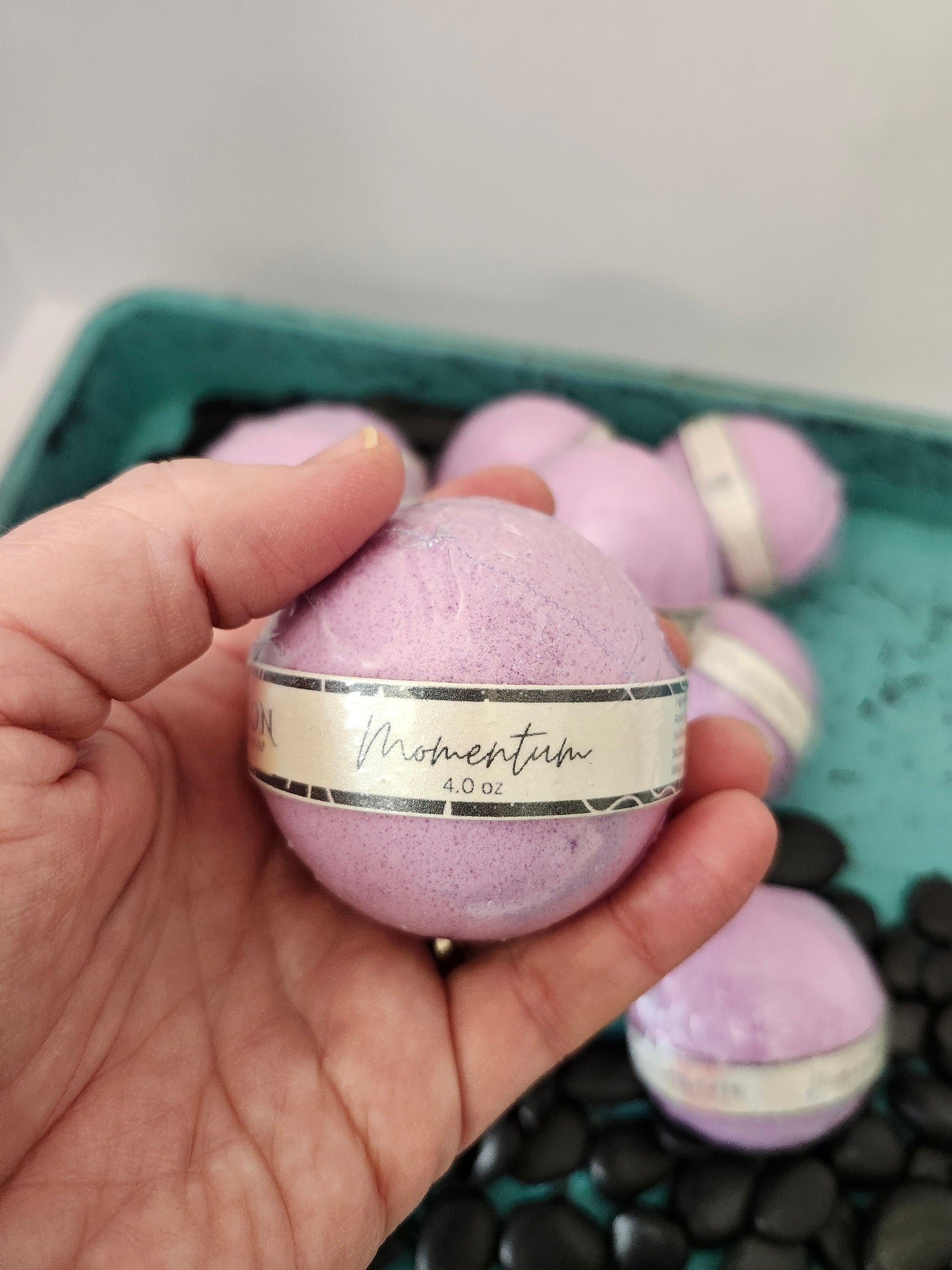 Momentum Bath Bomb